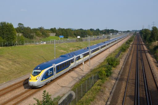 Jednotka Eurostar Class 374 na vysokorychlostní trati HS1