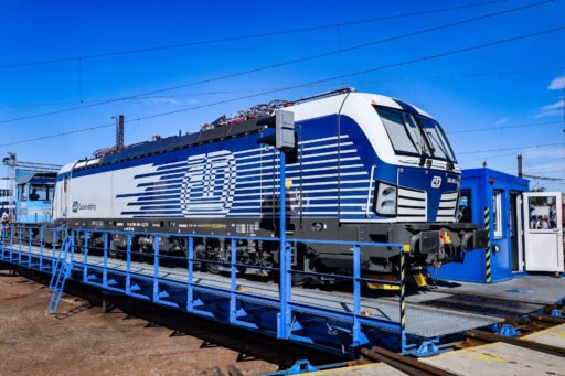 Lokomotiva Siemens Vectron Českých drah řady 384 na točně v depu