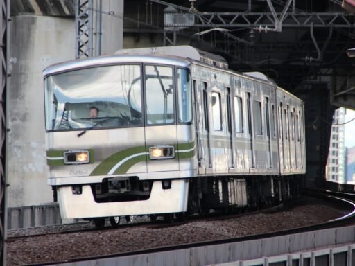 Souprava Seoul Metro řady 7000 na lince 7. Právě pro linky 6 a 7 dodá Woojin celkem 376 nových vozů