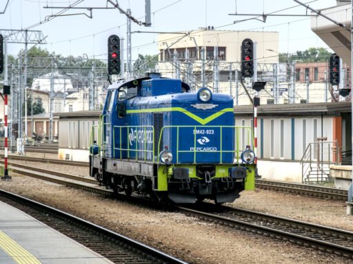 Lokomotiva SM42-923 společnosti PKP Cargo ve stanici Kraków Główny